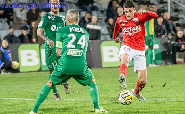 Nimes vs Saint Etienne, 02h45 ngày 21/2/2023 giải Hạng 2 Pháp